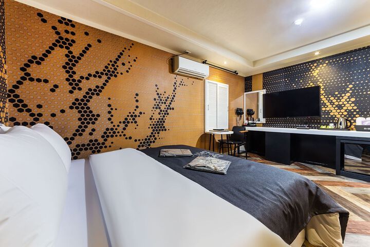 Room 45 of 57