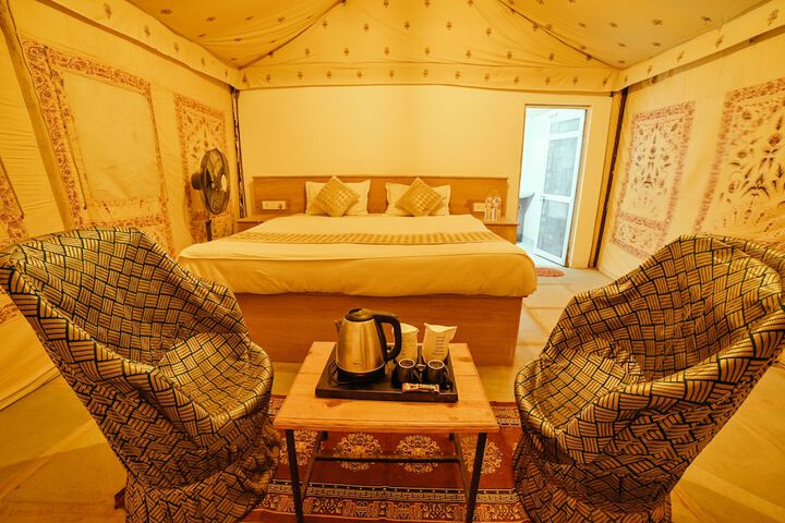 Room 52 of 95