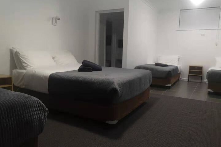 Room 3 of 45