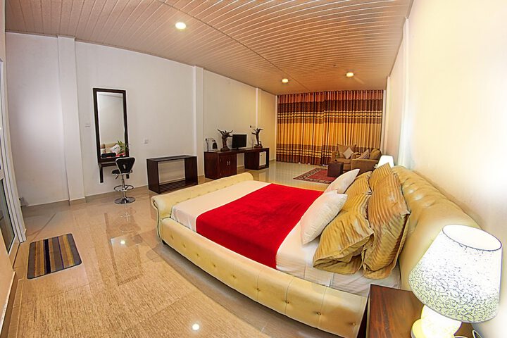 Room 15 of 27