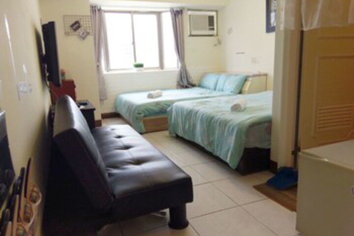 Room 13 of 17