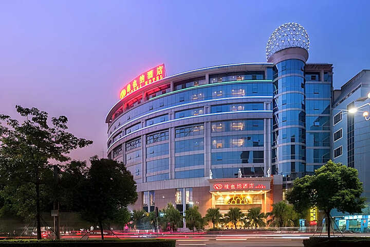 Vienna Hotel Guangdong Jiangmen Yingbin Avenue