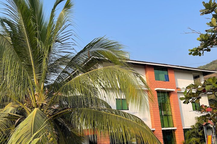 Hotel 12 of 12