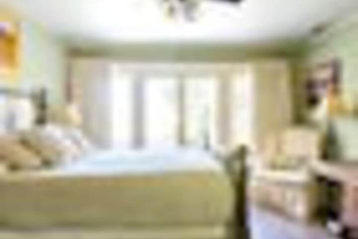 Room 107 of 252