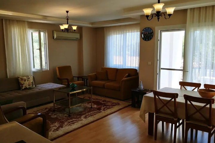 Room 2 of 12
