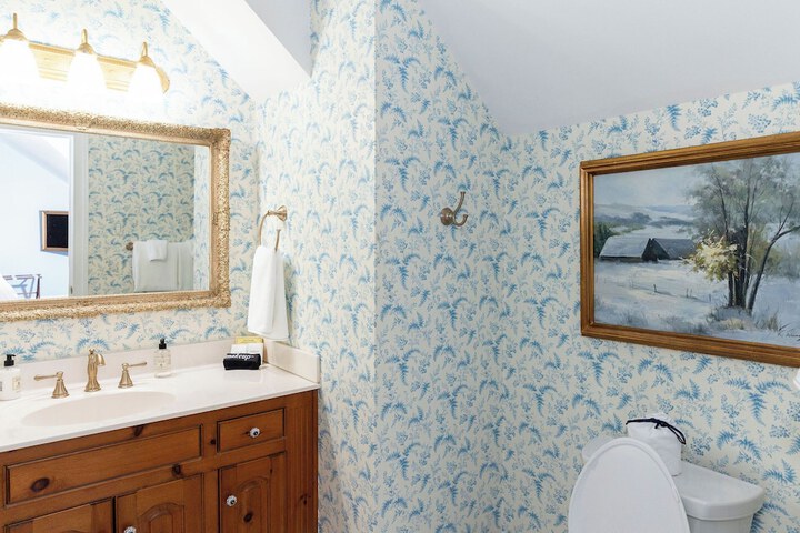 Room 44 of 53