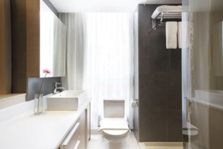 Room 3 of 53