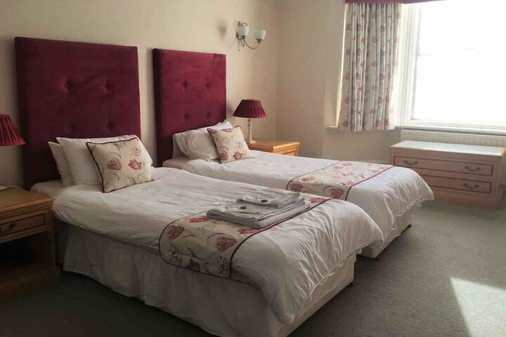 Room 9 of 22