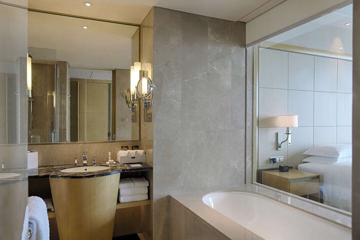 Room 20 of 93