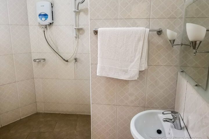 Room 18 of 40