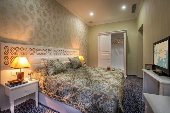 Room 35 of 122