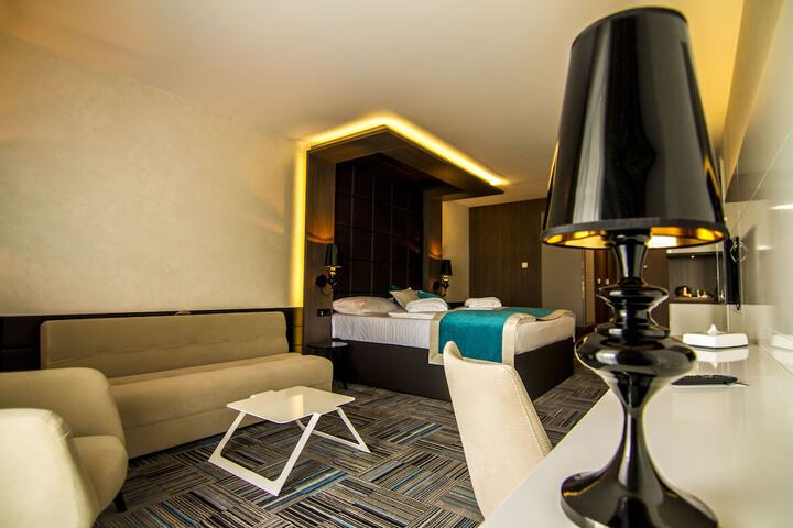 Room 7 of 31