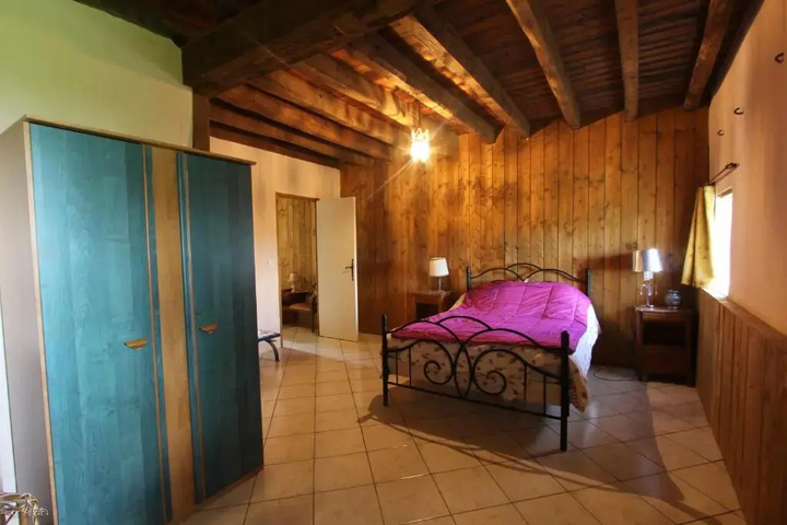 Room 2 of 9