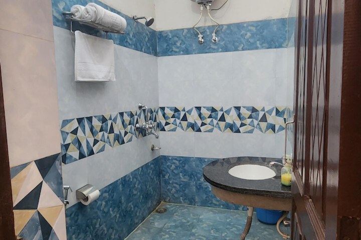 Room 8 of 29