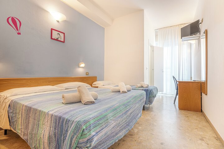 Room 8 of 27