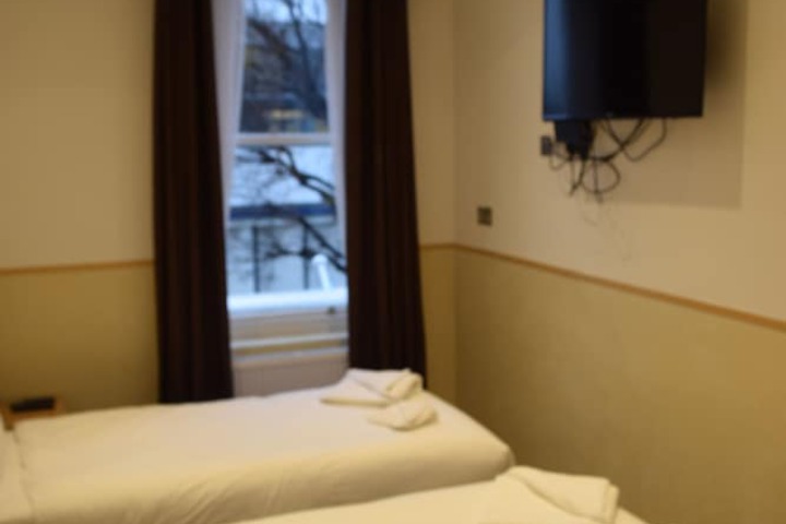Room 20 of 90
