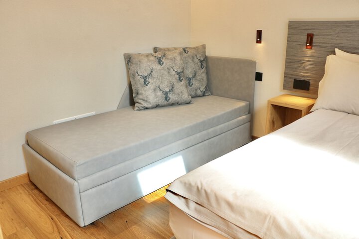 Room 9 of 131