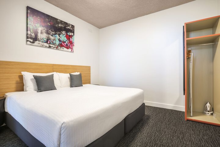 Room 13 of 44