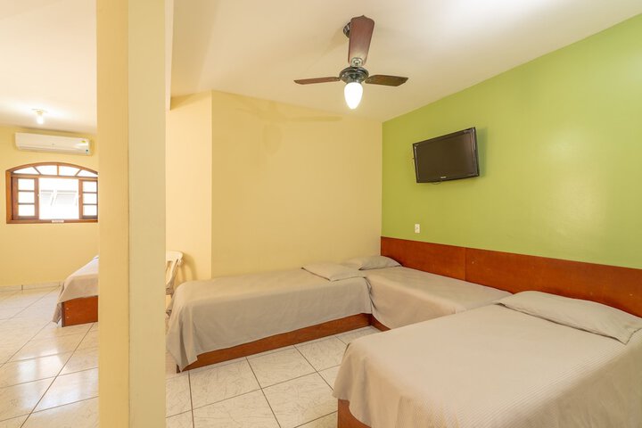 Room 18 of 122