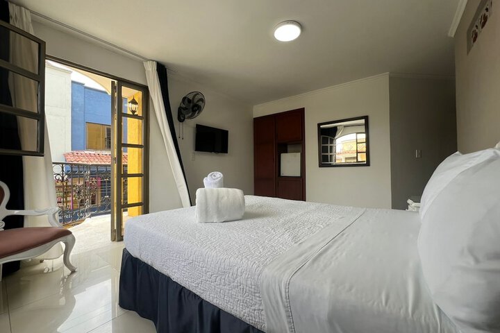 Room 26 of 61