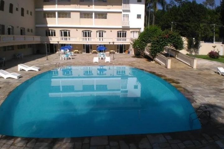 Pool 11 of 27