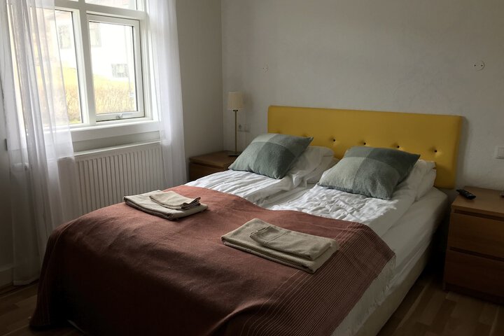 Room 11 of 33