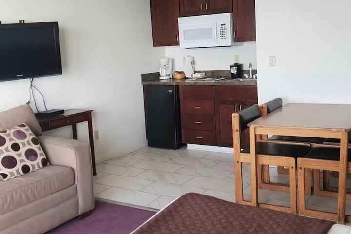 Room 47 of 165