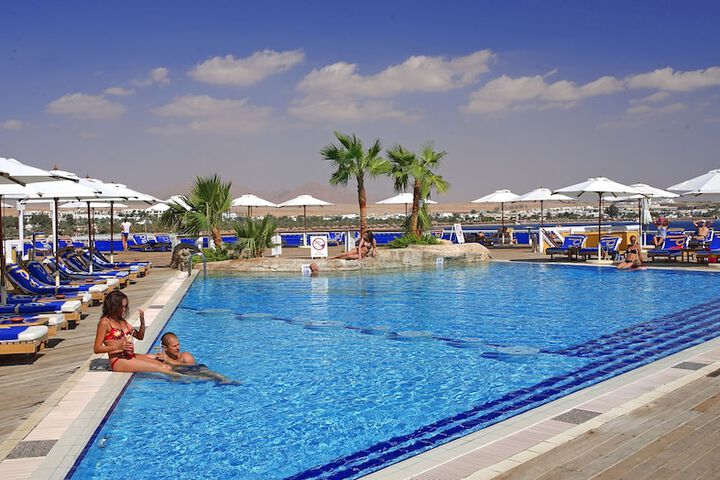 Pool Hotel