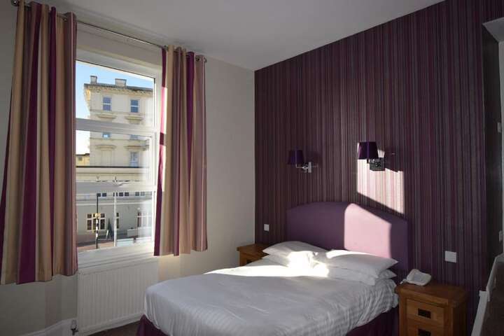 Room 65 of 92