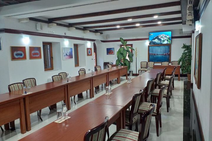 Business Center 214 of 263