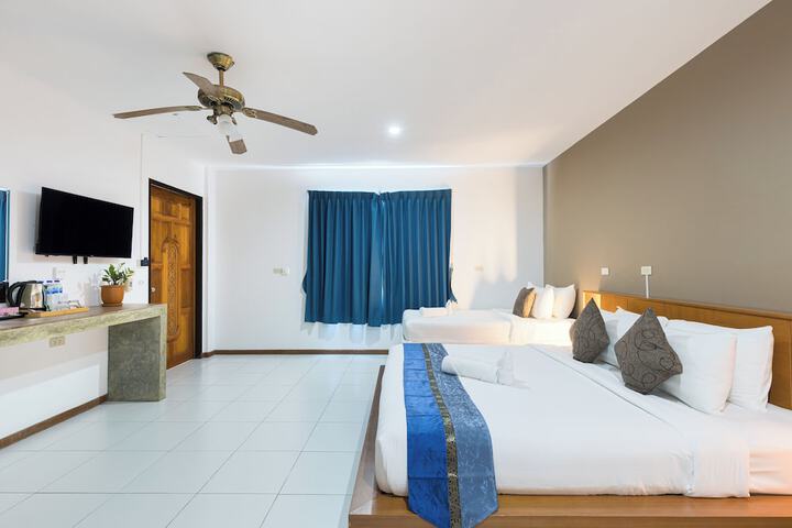 Room 28 of 100