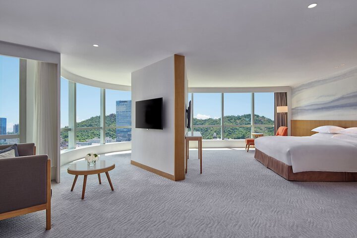 Room 6 of 125