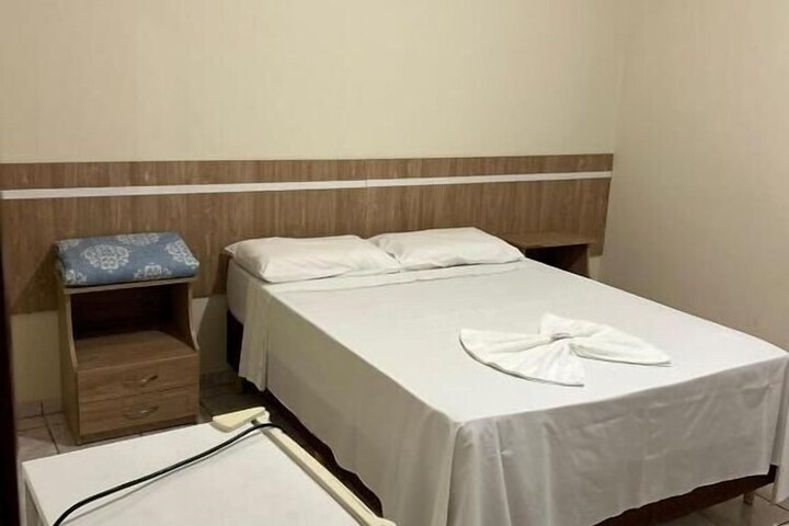 Room 2 of 5