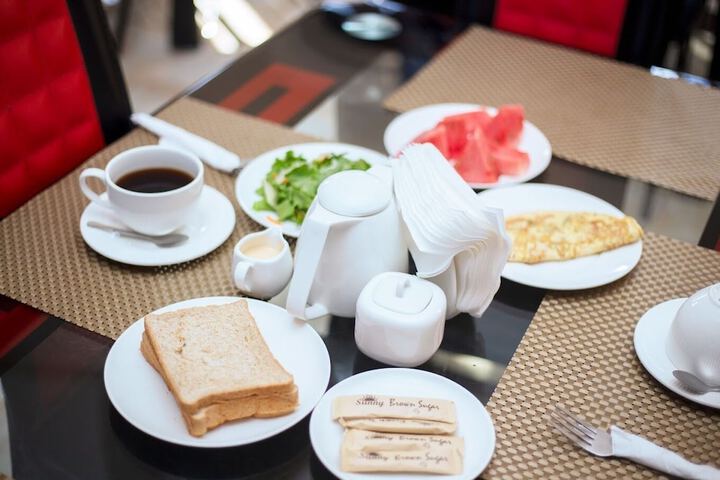 Breakfast/Coffee Service 5 of 7