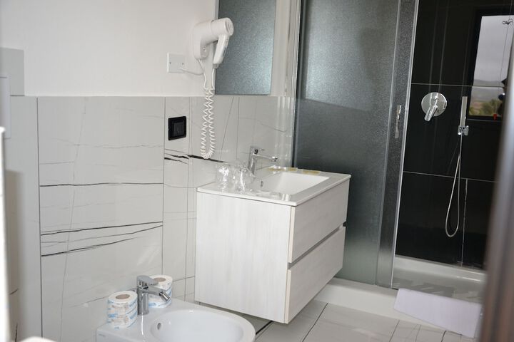 Room 15 of 39