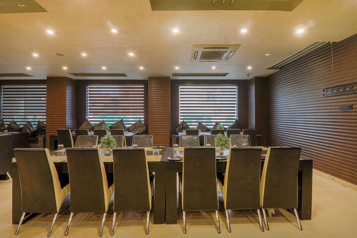 Dining Photos