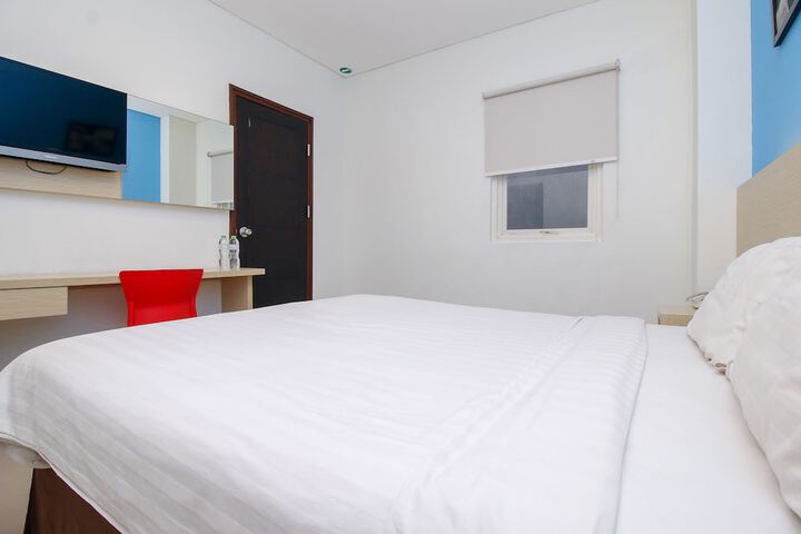 Room 9 of 26