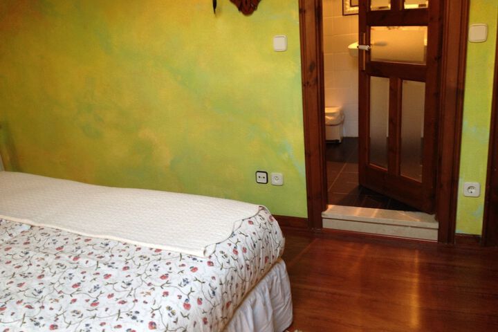 Room 16 of 65