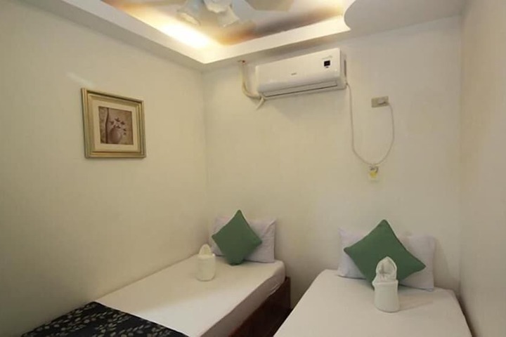 Room 20 of 63