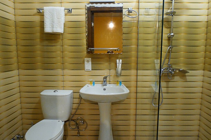 Room 18 of 20