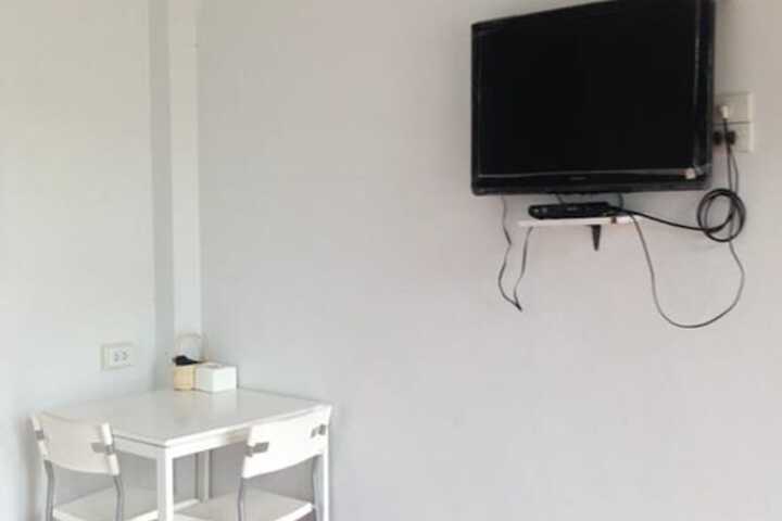 Room 10 of 46