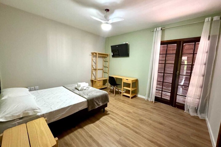 Room 3 of 23
