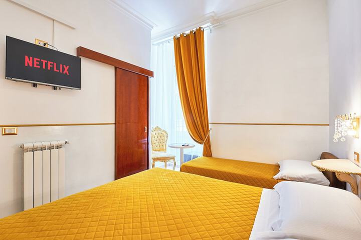 Room 34 of 69