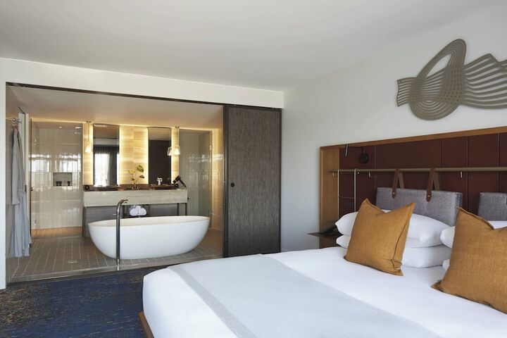Room 14 of 164