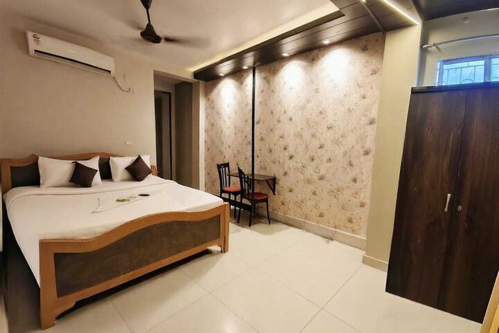 Room 56 of 83