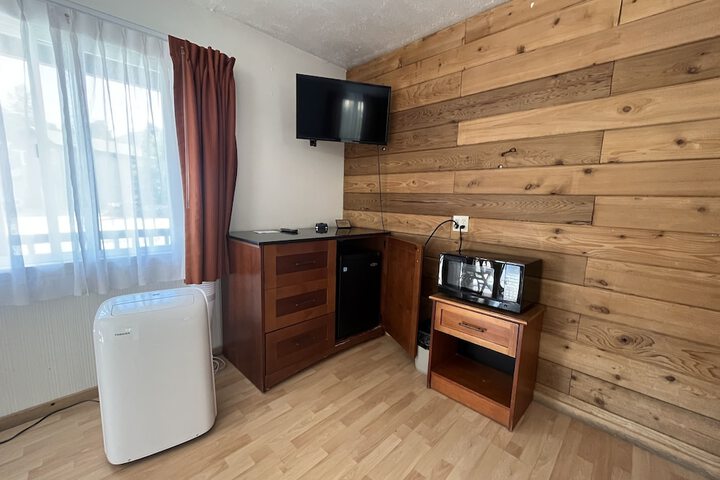Room 34 of 133