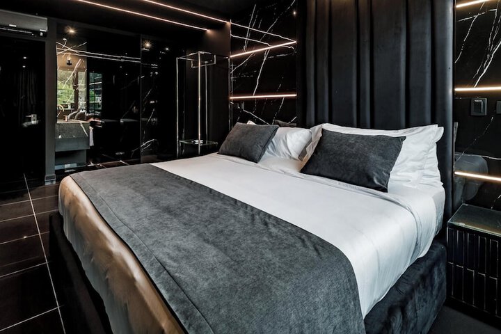 Room 4 of 58