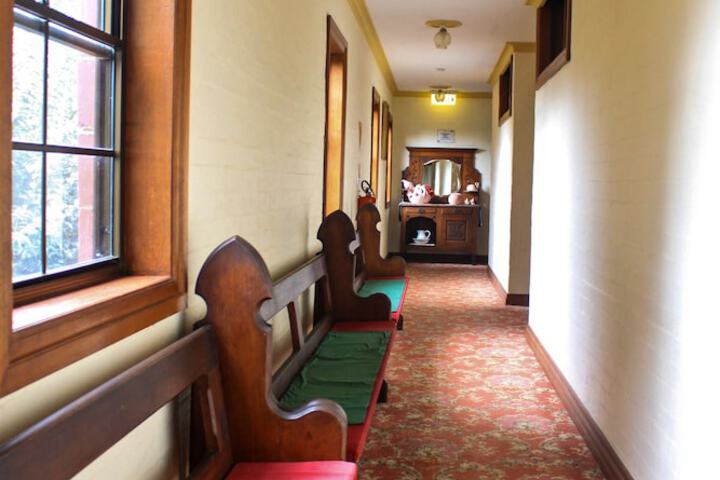 Ballroom/Hall 24 of 29