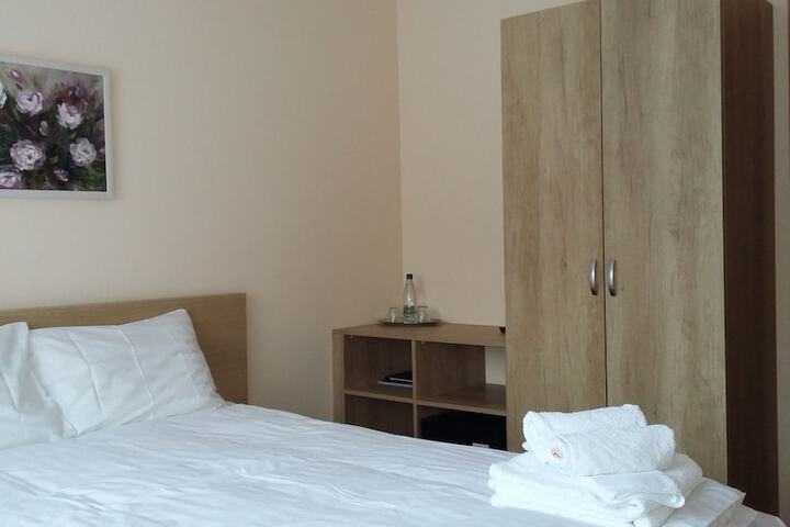 Room 20 of 46