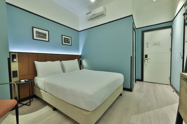 Room 27 of 59